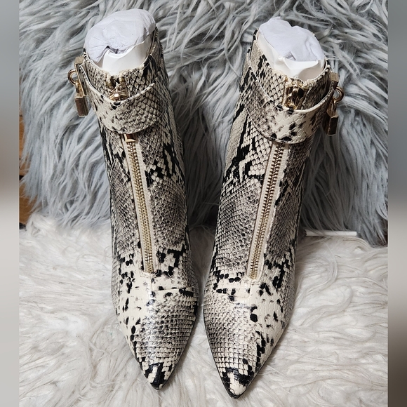 Shoe Dazzle/ Tabetha Snake Print Booties - Picture 2 of 8